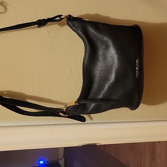 Michael Kors pebble leather crossbody - Picture 1 of 3